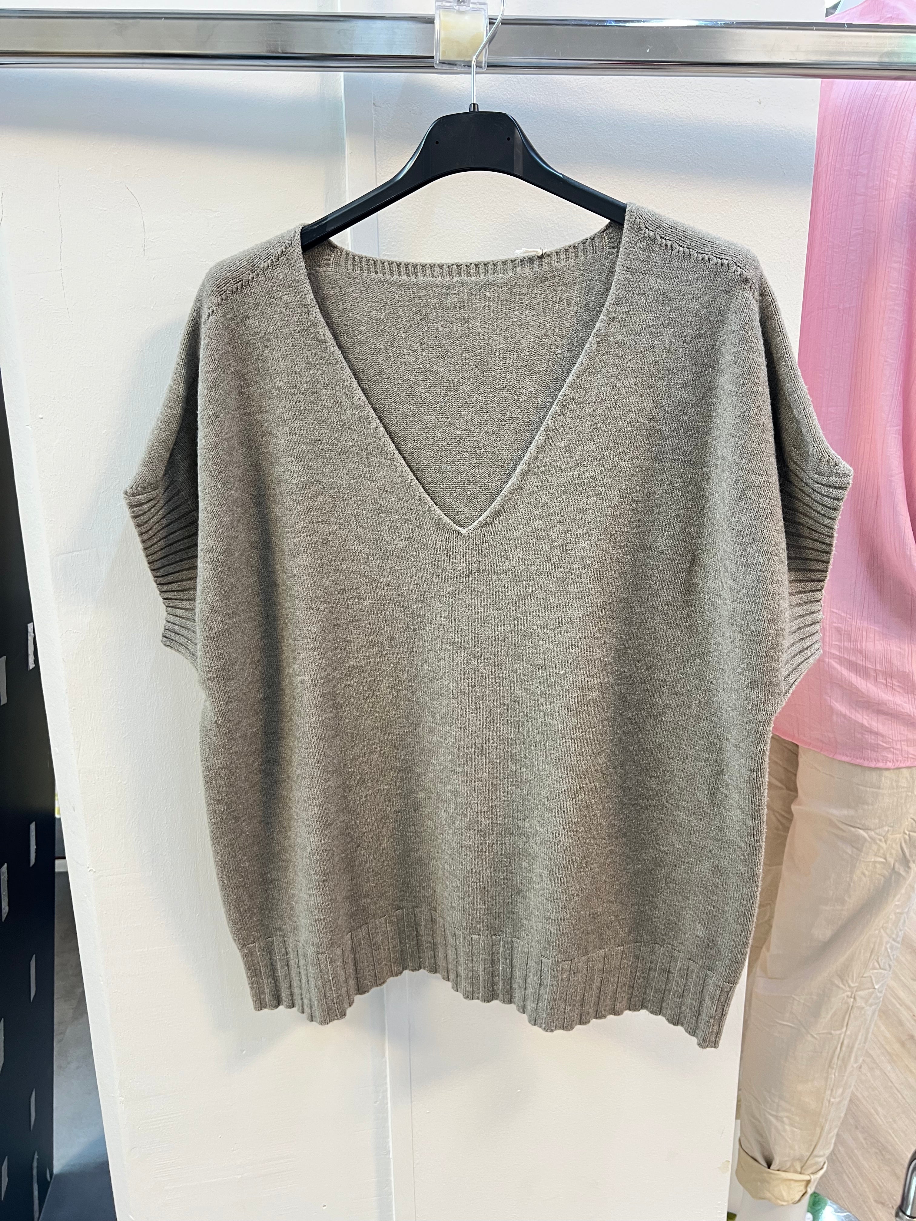 Art. 26166 Pulli V-Ausschnitt
