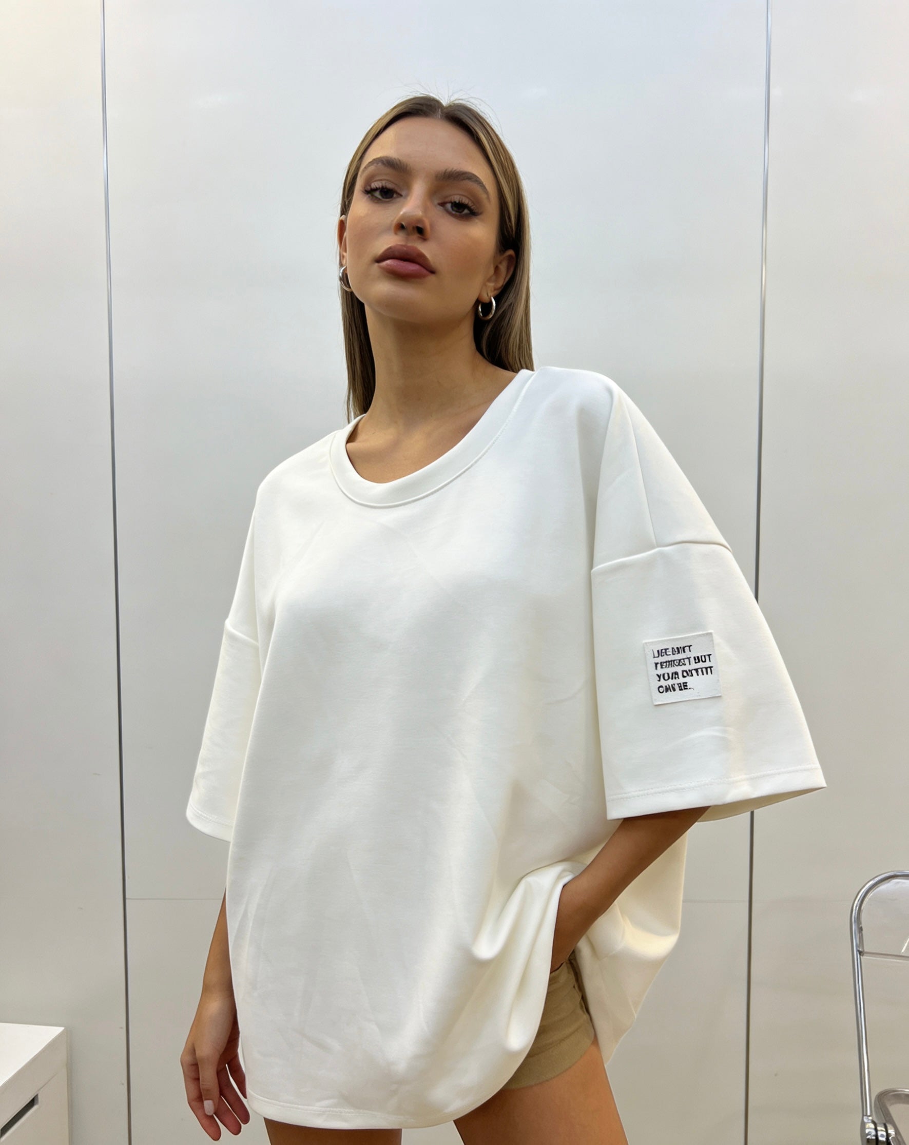Oversize T-Shirt mit Etikett für Damen lässig und bequem